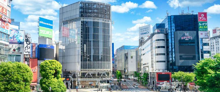 駅を出てすぐ！横浜駅から徒歩2分